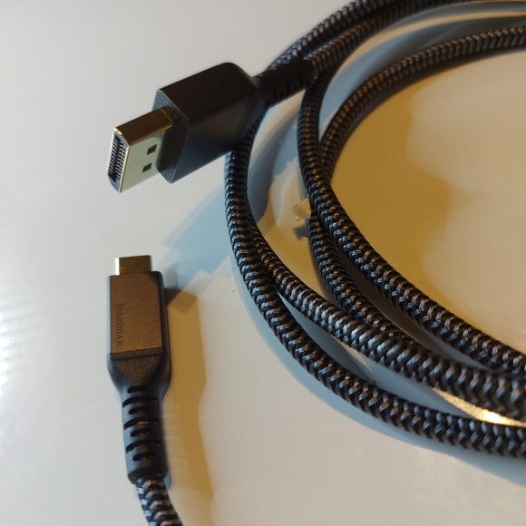 USB C To HDMI Cable 6.8ft - Picture 3 of 4